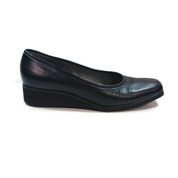 S1331 GUC $425 Bally Black Leather Wedge Loafers size 8.5M - Picture 1 of 9